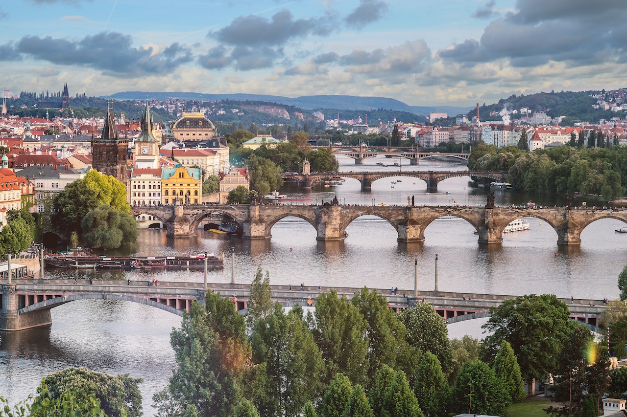 Hire Freelance Clinical Research Associates (CRAs) in the Czech Republic